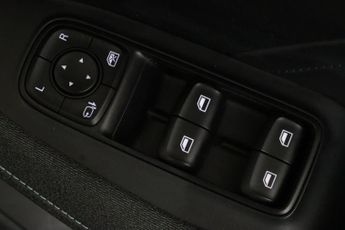 MG MG5 61.1kWh Trophy Long Range Auto 5dr