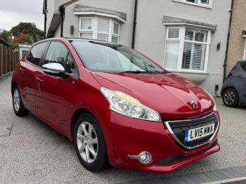 Peugeot 208 1.2 VTi PureTech Style Euro 6 5dr