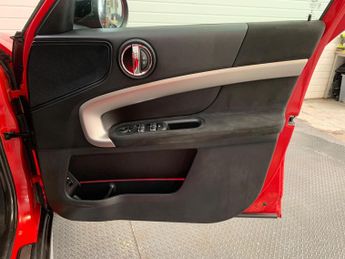 MINI Countryman 1.5 10kWh Cooper SE Exclusive Auto ALL4 Euro 6 (s/s) 5dr