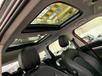 MINI Countryman 1.5 10kWh Cooper SE Exclusive Auto ALL4 Euro 6 (s/s) 5dr