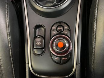 MINI Countryman 1.5 10kWh Cooper SE Exclusive Auto ALL4 Euro 6 (s/s) 5dr