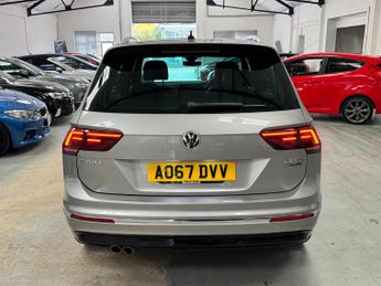 Volkswagen Tiguan 2.0 TDI R-Line DSG 4Motion Euro 6 (s/s) 5dr