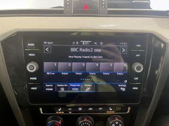 Volkswagen Passat 2.0 TDI EVO SEL Euro 6 (s/s) 5dr