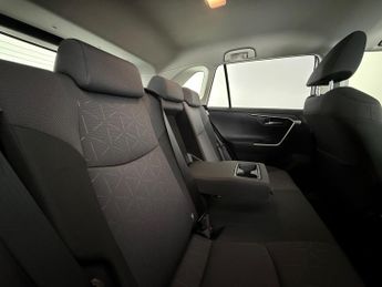 Toyota RAV4 2.5 VVT-h Design CVT Euro 6 (s/s) 5dr