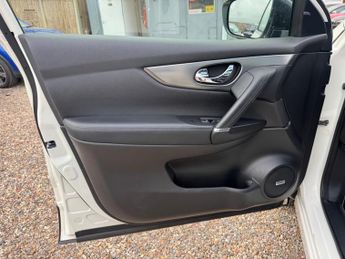 Nissan Qashqai 1.3 DIG-T Tekna+ DCT Auto Euro 6 (s/s) 5dr