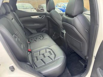 Nissan Qashqai 1.3 DIG-T Tekna+ DCT Auto Euro 6 (s/s) 5dr