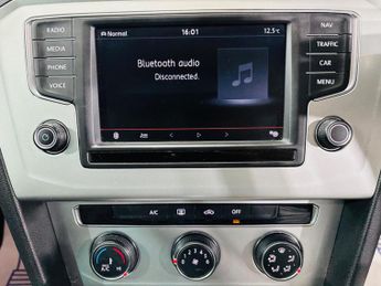 Volkswagen Passat 2.0 TDI BlueMotion Tech SE Business DSG Euro 6 (s/s) 5dr