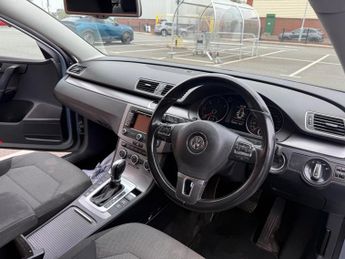 Volkswagen Passat 2.0 TDI BlueMotion Tech Highline DSG Euro 5 (s/s) 5dr