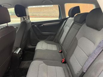 Volkswagen Passat 2.0 TDI BlueMotion Tech Highline DSG Euro 5 (s/s) 5dr