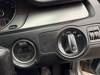 Volkswagen Passat 2.0 TDI BlueMotion Tech Highline DSG Euro 5 (s/s) 5dr