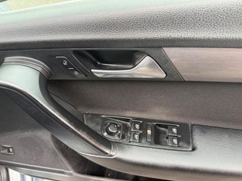 Volkswagen Passat 2.0 TDI BlueMotion Tech Highline DSG Euro 5 (s/s) 5dr