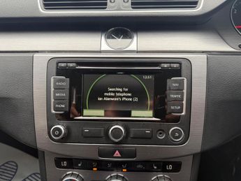 Volkswagen Passat 2.0 TDI BlueMotion Tech Highline DSG Euro 5 (s/s) 5dr