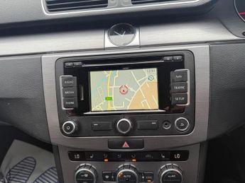 Volkswagen Passat 2.0 TDI BlueMotion Tech Highline DSG Euro 5 (s/s) 5dr