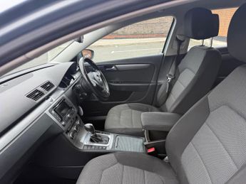 Volkswagen Passat 2.0 TDI BlueMotion Tech Highline DSG Euro 5 (s/s) 5dr