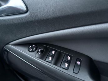 Vauxhall Crossland X 1.2 Turbo Elite Nav Auto Euro 6 (s/s) 5dr