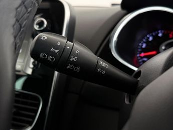 Renault Clio 1.5 dCi Iconic EDC Euro 6 (s/s) 5dr