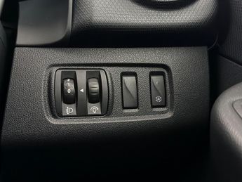 Renault Clio 1.5 dCi Iconic EDC Euro 6 (s/s) 5dr