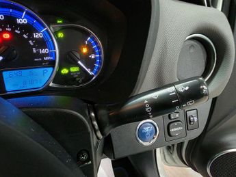 Toyota Yaris 1.5 VVT-h Sport E-CVT Euro 6 5dr