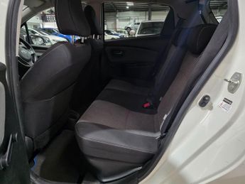 Toyota Yaris 1.5 VVT-h Sport E-CVT Euro 6 5dr