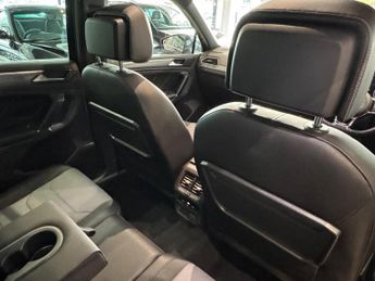 Volkswagen Tiguan 2.0 TSI R-Line SUV 5dr Petrol DSG 4Motion Euro 6 (s/s) (180 ps)
