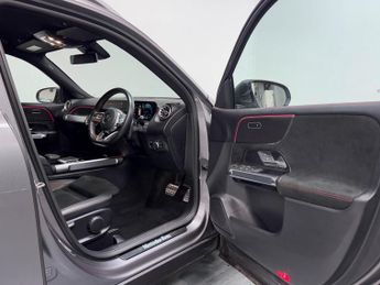 Mercedes-Benz GLB 1.3 GLB200 MHEV AMG Line (Executive) SUV 5dr Petrol Hybrid 7G-DC