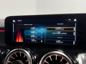 Mercedes-Benz GLB 1.3 GLB200 MHEV AMG Line (Executive) SUV 5dr Petrol Hybrid 7G-DC