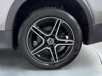 Mercedes-Benz GLB 1.3 GLB200 MHEV AMG Line (Executive) SUV 5dr Petrol Hybrid 7G-DC