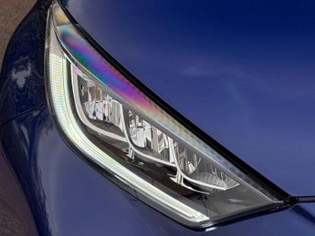 Toyota Yaris 1.5 VVT-h Design E-CVT Euro 6 (s/s) 5dr