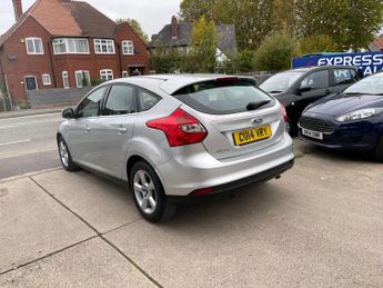 Ford Focus 1.6 Zetec Navigator Powershift Euro 5 5dr