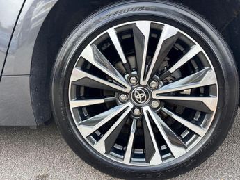 Toyota Corolla Design Hev Cvt