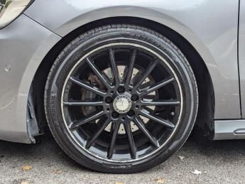 Mercedes-Benz A Class 2.1 A200d AMG Line (Premium) 7G-DCT Euro 6 (s/s) 5dr