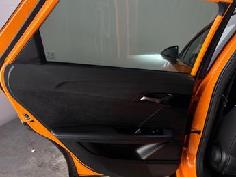 MG MG4 64kWh Trophy Long Range Auto 5dr