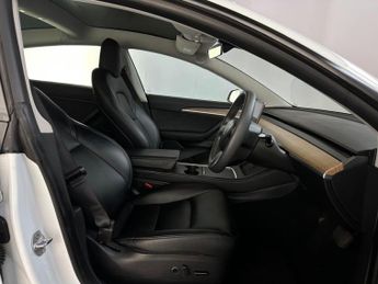 Tesla Model 3 Auto RWD 4dr