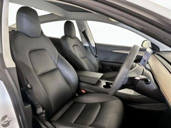 Tesla Model 3 Standard Range Plus Auto RWD 4dr