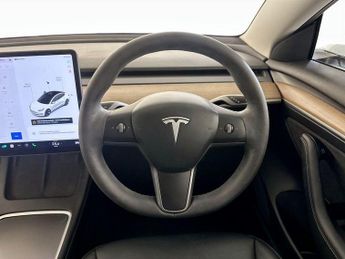 Tesla Model 3 Standard Range Plus Auto RWD 4dr