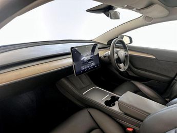 Tesla Model 3 (Dual Motor) Long Range Auto 4WDE 4dr