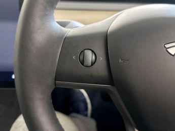 Tesla Model 3 (Dual Motor) Long Range Auto 4WDE 4dr