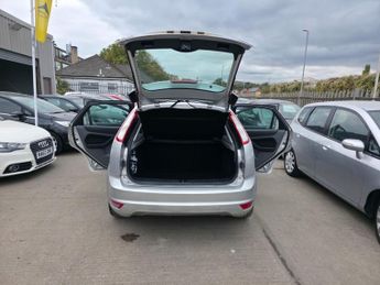 Ford Focus 1.8 Zetec 5dr