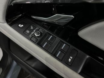 Land Rover Range Rover Evoque 2.0 D180 First Edition Auto 4WD Euro 6 (s/s) 5dr