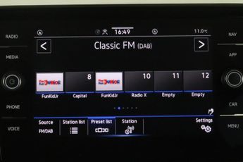 Volkswagen T-Roc 1.5 TSI Life DSG Euro 6 (s/s) 5dr