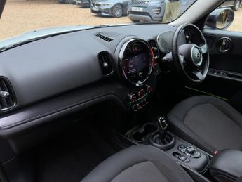 MINI Countryman 1.5 Cooper Classic Steptronic Euro 6 (s/s) 5dr