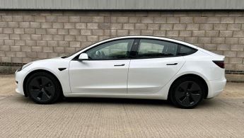 Tesla Model 3 Standard Range Plus Auto RWD 4dr