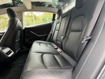 Tesla Model 3 Standard Range Plus Auto RWD 4dr