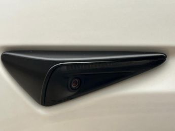 Tesla Model 3 Standard Range Plus Auto RWD 4dr