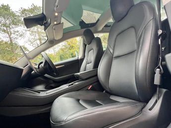 Tesla Model 3 Standard Range Plus Auto RWD 4dr