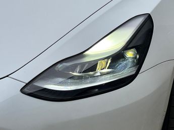 Tesla Model 3 Standard Range Plus Auto RWD 4dr