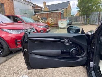 MINI Electric Hatch Cooper SE 32.6kWh Level 3 Auto 3dr