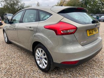 Ford Focus 1.6 Titanium Powershift Euro 6 5dr