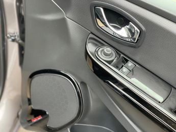Renault Clio 1.5 dCi Dynamique MediaNav EDC Euro 5 5dr