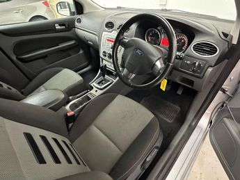 Ford Focus 1.6 Zetec 5dr
